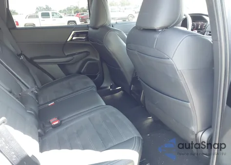 2024 Mitsubishi Outlander Se 2.5 2Wd from USA, damaged, VIN JA4J3VA89RZ019582